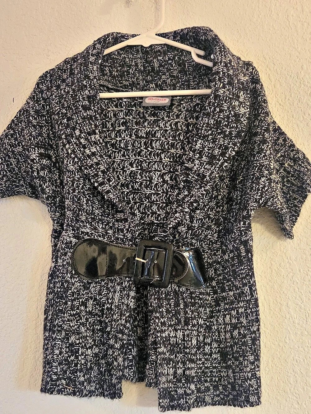 ID TAGS Belted Textured Knit Cardigan in Black & White Size Small 7/8